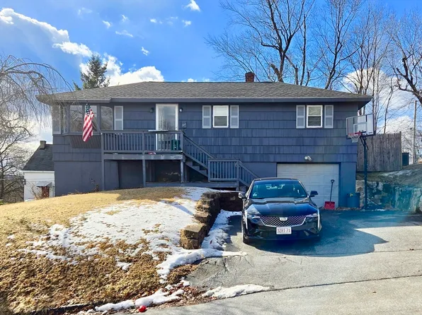 9 Vincent Ave, Worcester, MA 01603