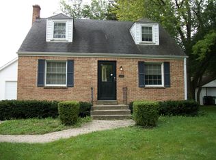 2211 N Bonnie Brook Ln, Waukegan, IL 60087