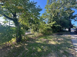 24-31 Francis Lewis Blvd, Whitestone, NY 11357