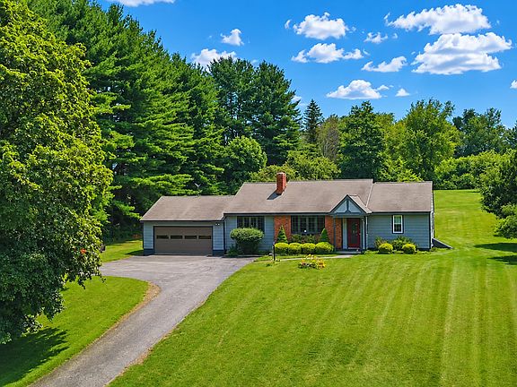 2nd image of 205 Golden Hill Rd