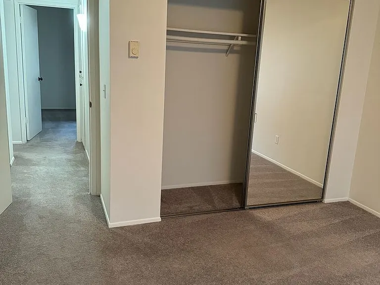 Fairmont Terrace — Photo 9