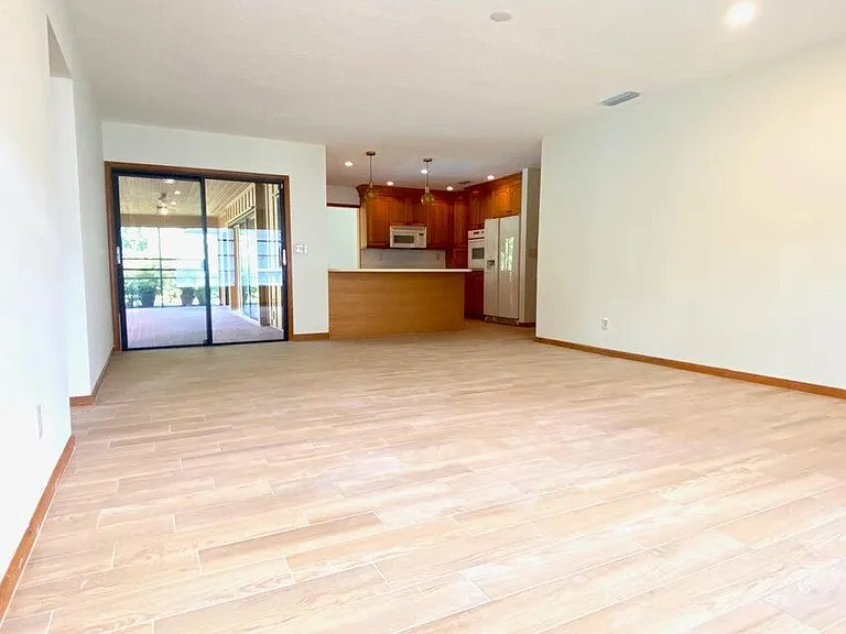 5585 Pennock Point Rd — Photo 5