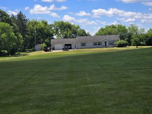 17721 Lewis Rd, Cement City, MI 49233