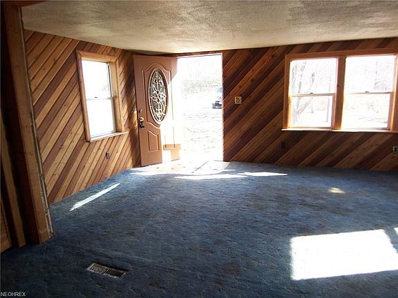 Front entry-livingrm