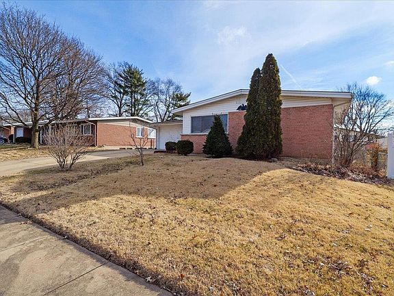 4th image of 1500 Gallant Fox Dr