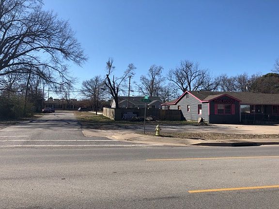 5th image of 903 S Mount Olive St