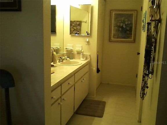 3rd image of 288 Plymouth St