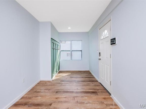 4th image of 9715 Foster Ave