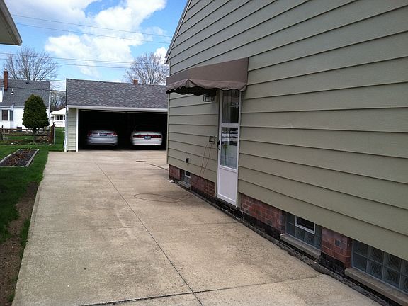 2nd image of 29469 Vinewood Dr