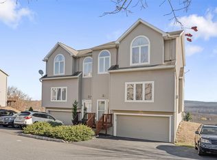17 Rockridge Dr, Highland Mills, NY 10930