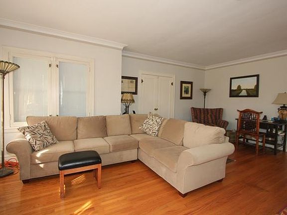 2nd image of 804 N Marion St #1