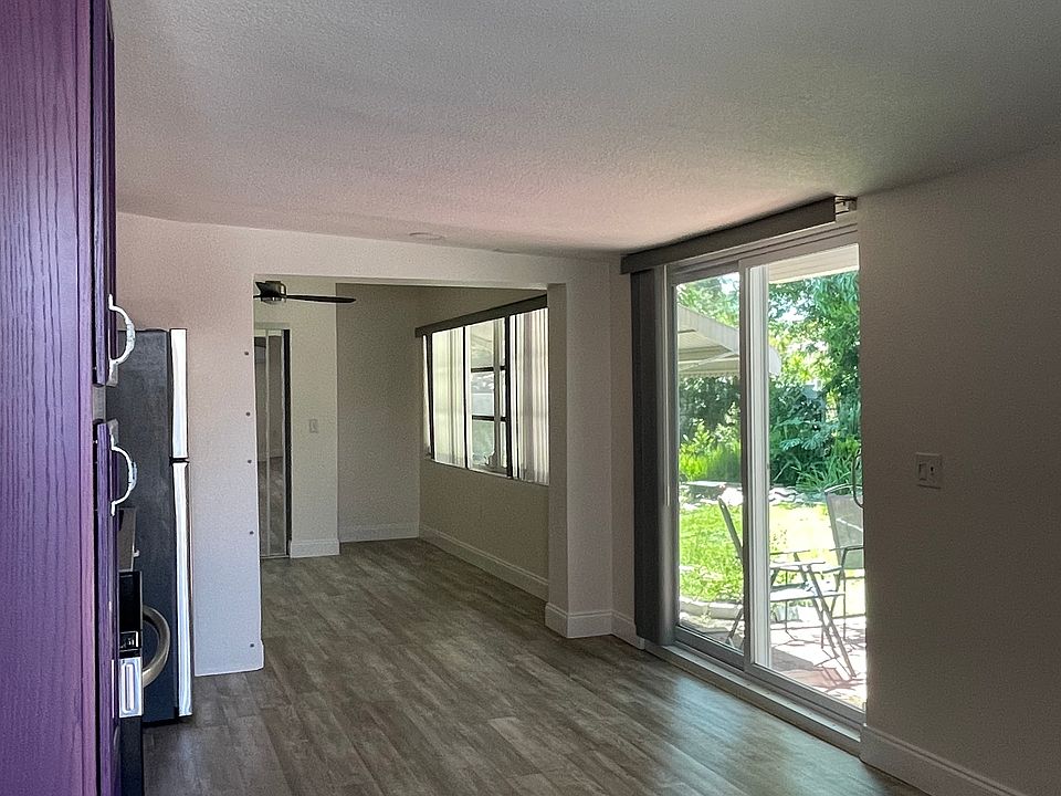 1st image of 929 Lake Dr #A