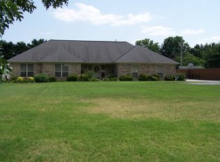 2702 W Perry Rd, Rogers, AR 72758