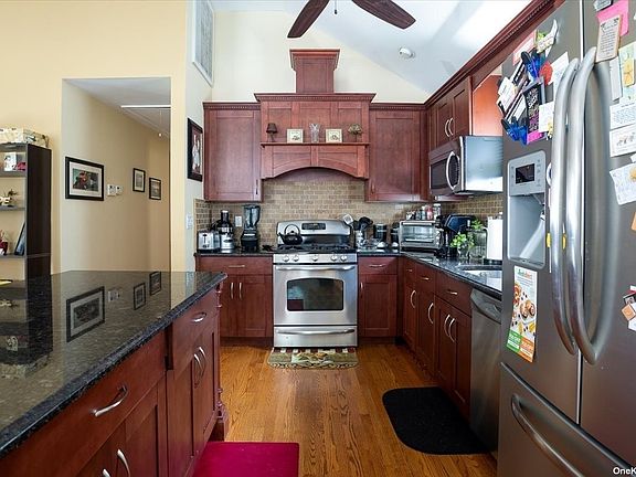 4th image of 9 Erlwein Ct