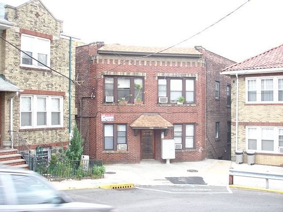 2nd image of 601 Columbia Ave APT 103