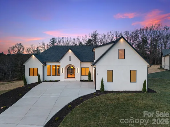 140 Golden Pasture Dr, Fletcher, NC 28732