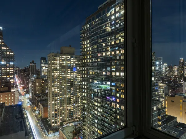 524 East 72nd Street image 9 of 30