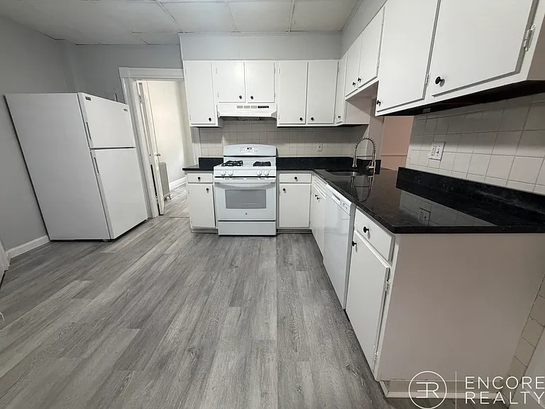11 Park St #7 — Photo 13