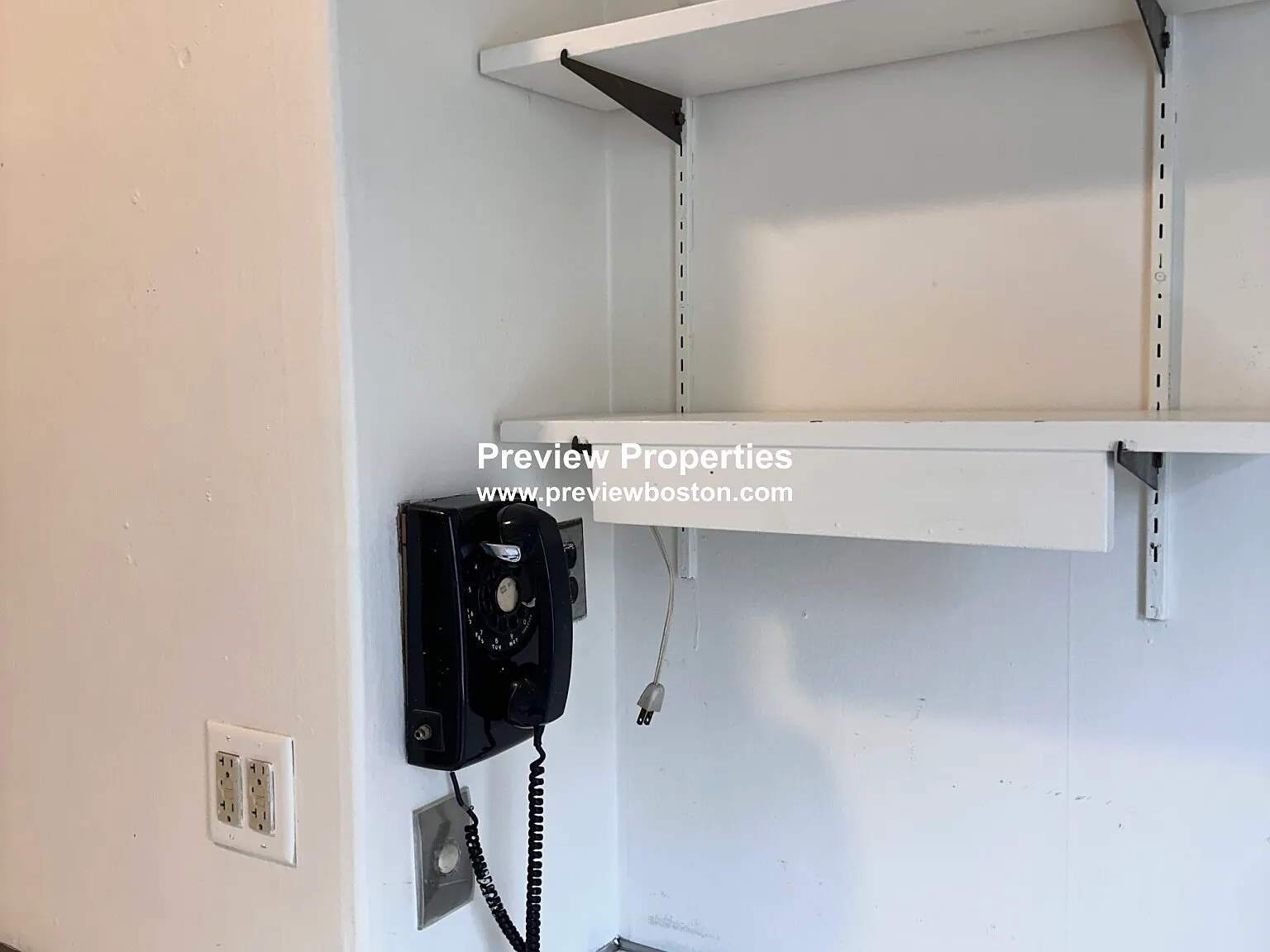 4 bed, 1.5 bath, 1400 sqft, $5,500 — Photo 4