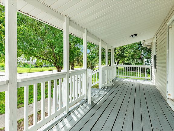 3rd image of 2812 N Sonny Ln