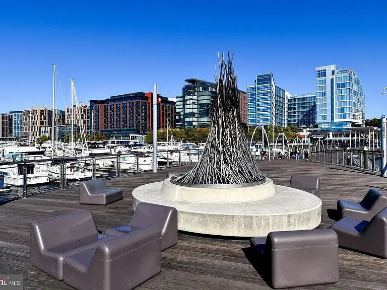 Wharf pier within minutes of apartment