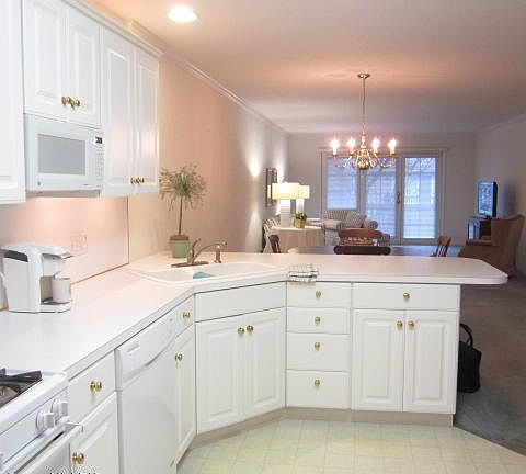 3rd image of 4284 Redbush Dr SW