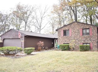 32656 Carriage Ln, Avon Lake, OH 44012