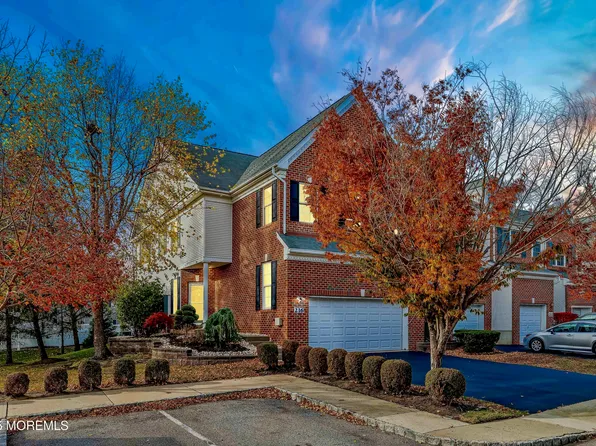 216 Deepwater Circle, Manalapan, NJ 07726