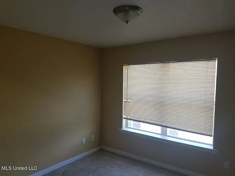 265 Crawford St — Photo 8
