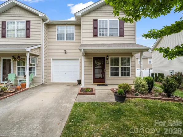 64 Lanceford Cir, Fletcher, NC 28732
