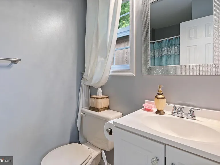 12258 Catalina Dr — Photo 16