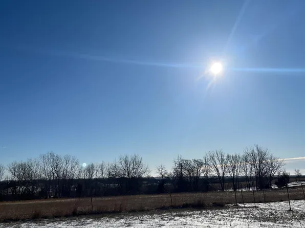 1601 W 33rd Ave, Winfield, KS 67156