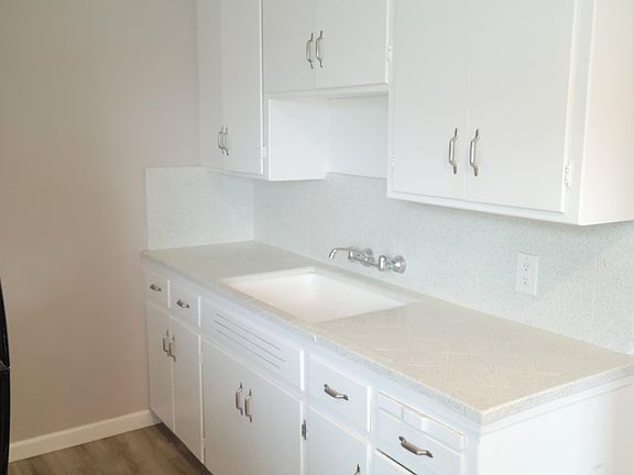 5th image of 2230 Stokes St #8
