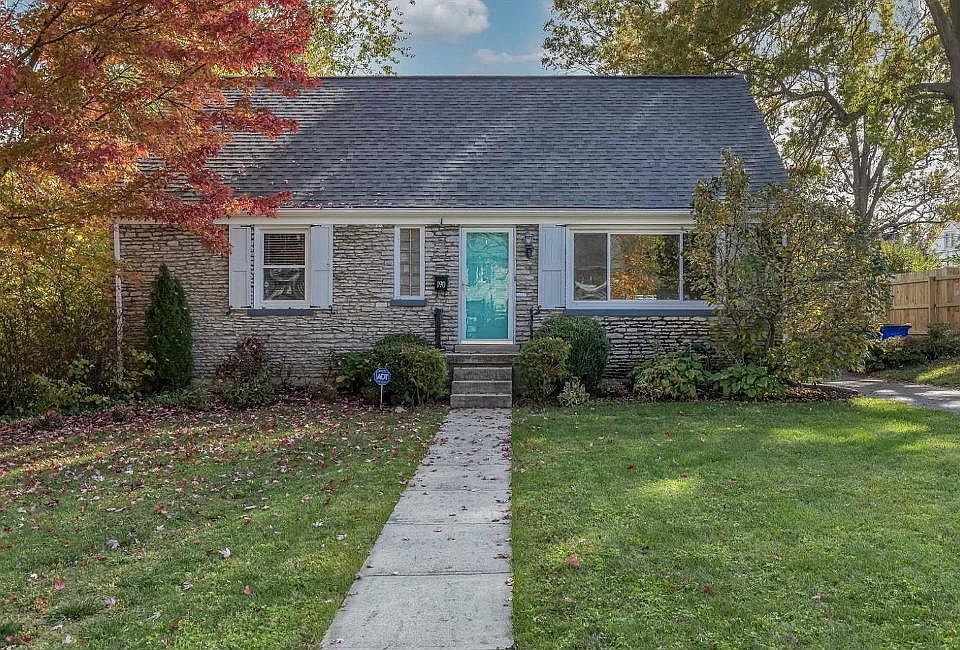 1st image of 190 Saint James Dr