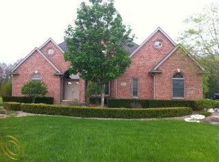 71684 Veronica Dr, Richmond, MI 48062