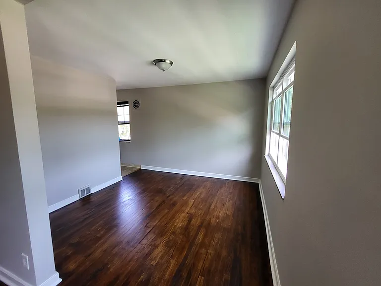 201 E Swissvale Ave #5 — Photo 7