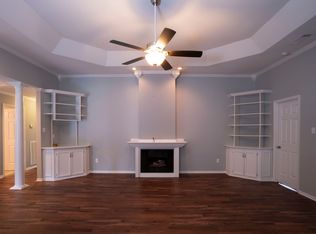 122 Hibiscus Dr, Maumelle, AR 72113