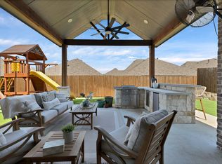 1920 Barnhill Ln, Van Alstyne, TX 75495