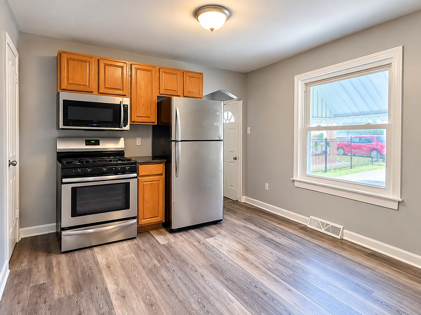 2 bed, 1.5 bath, 1500 sqft, $1,400 — Photo 2
