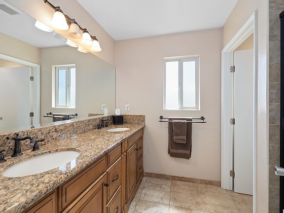 4th image of 10936 Odell Ave
