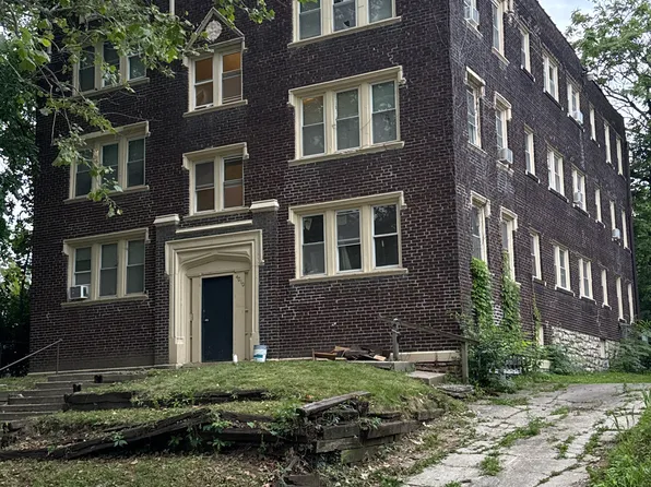 4010 Forest Ave APT 302, Kansas City, MO 64110