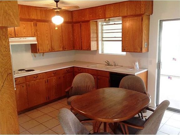 2nd image of 213 Flamingo Cir