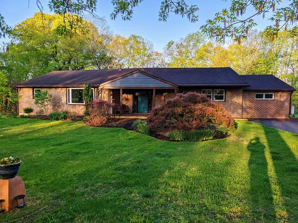 128 Mark Dr, Pottstown, PA 19465