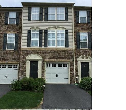 2nd image of 1646 Oakridge Ln