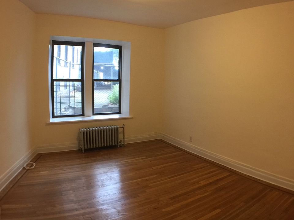 2nd image of 921 Washington Ave #1FL