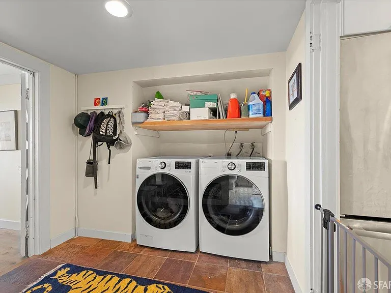 2275 California St #3 — Photo 17