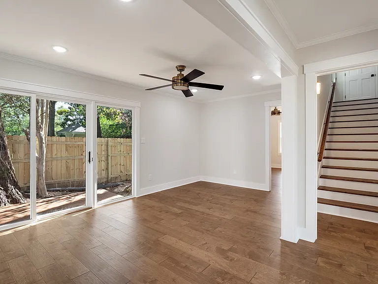 519 Thorn Ridge Cv — Photo 42