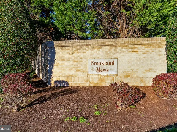 5613 Brookland Ct, Alexandria, VA 22310