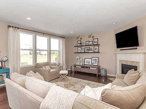 2nd image of 8926 Homewood Dr