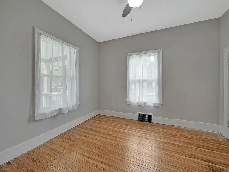 3260 Hitchcock St — Photo 18